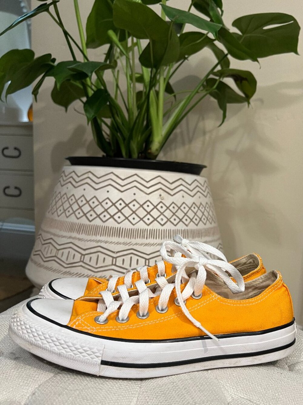 Orange/Melon Colored Converse All Stars Size 7
